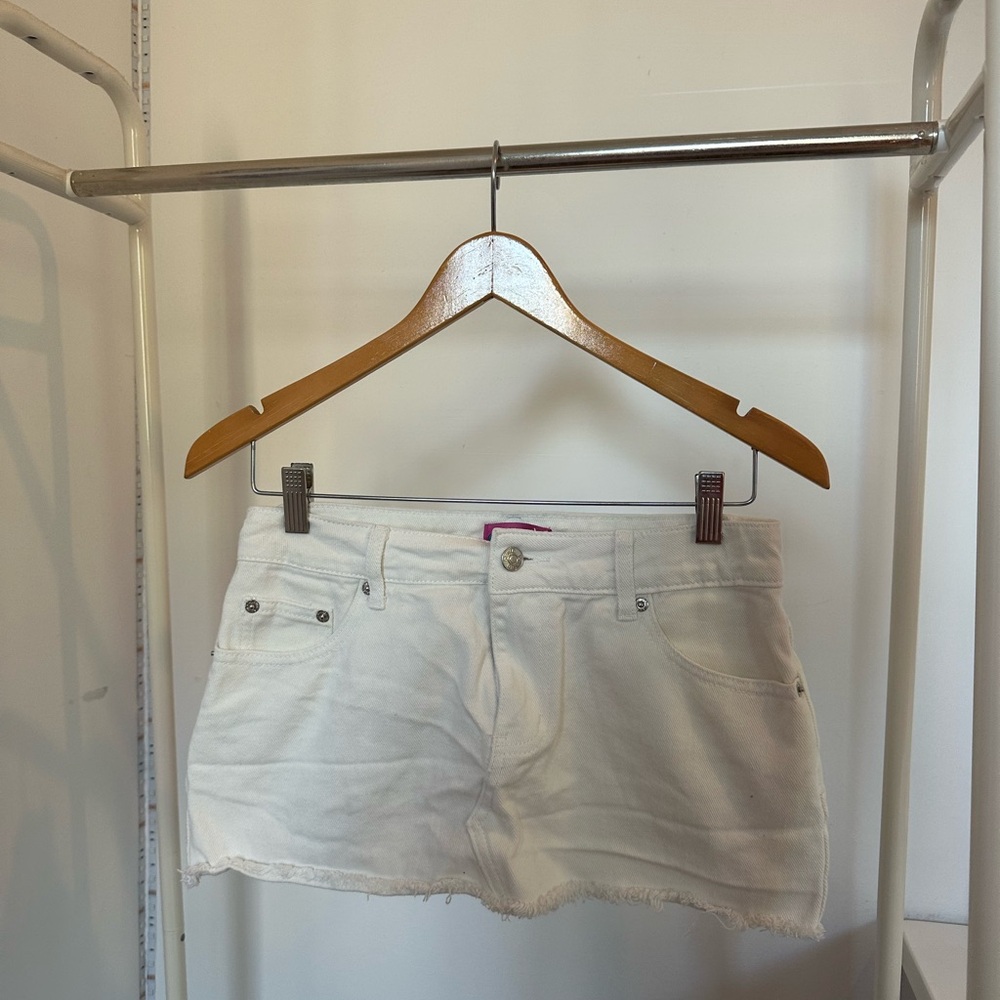Edikted White Mini Skirt Chic Denim Style
